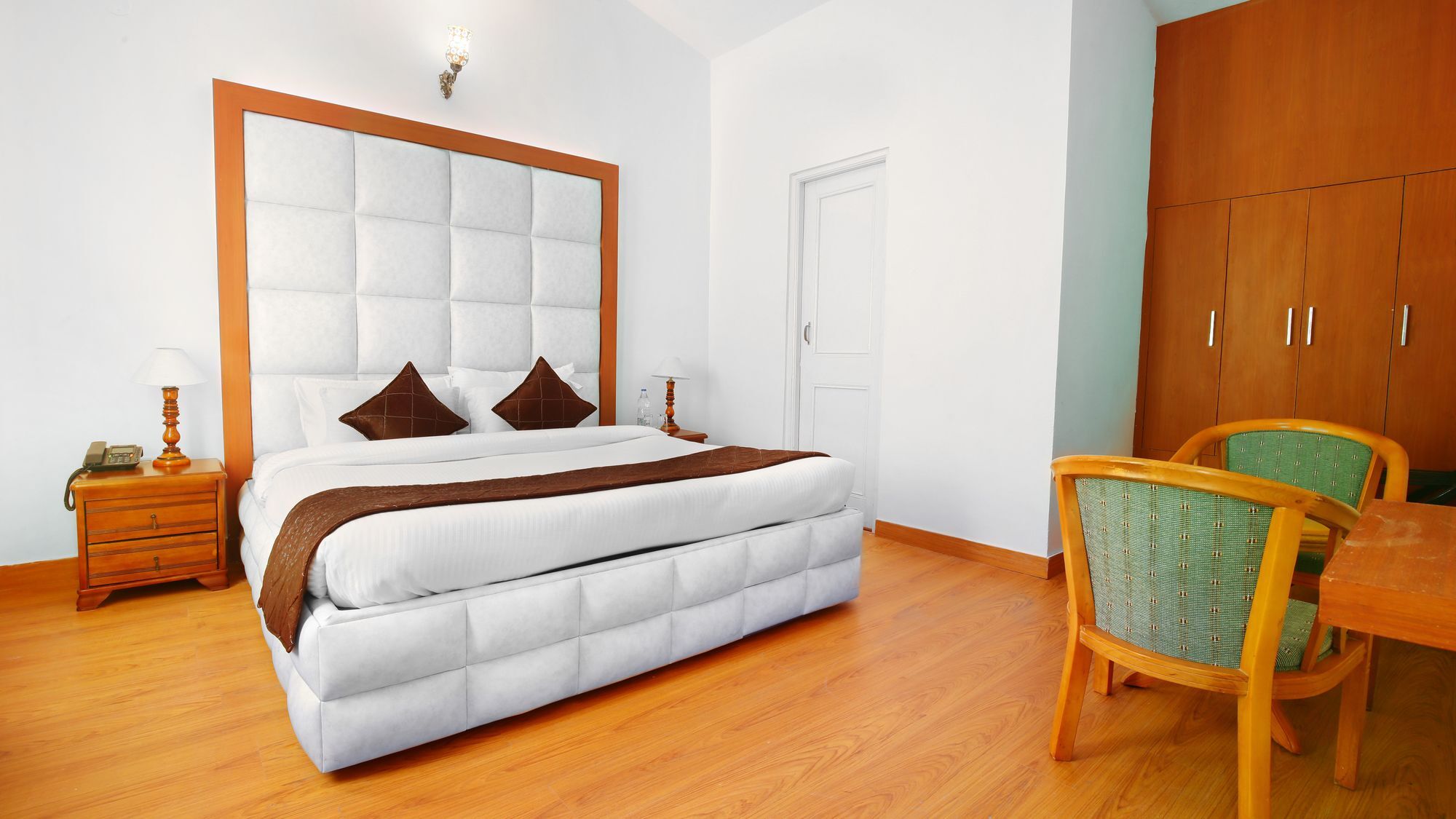 The Swiss Village Resort ไนนิตาล ภายนอก รูปภาพ