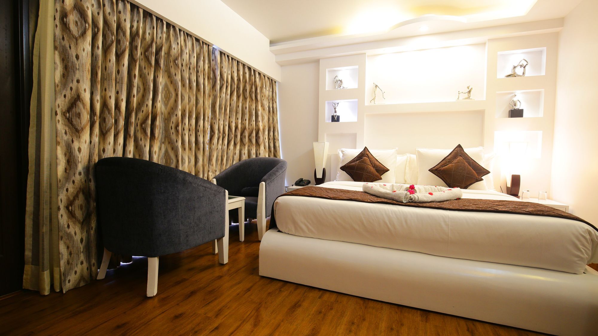 The Swiss Village Resort ไนนิตาล ภายนอก รูปภาพ