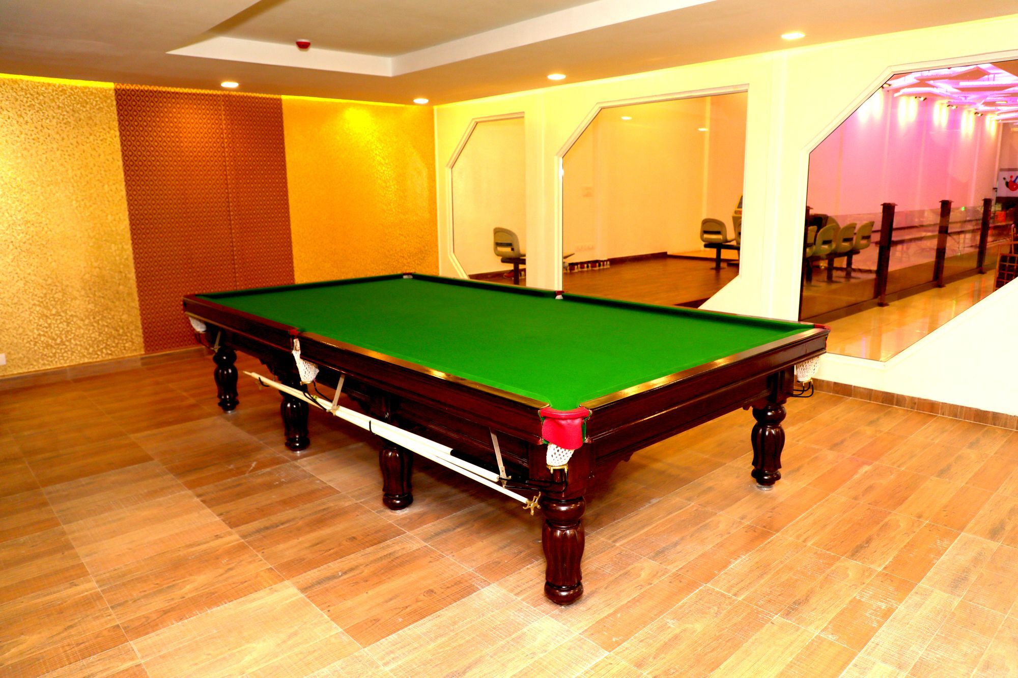 The Swiss Village Resort ไนนิตาล ภายนอก รูปภาพ