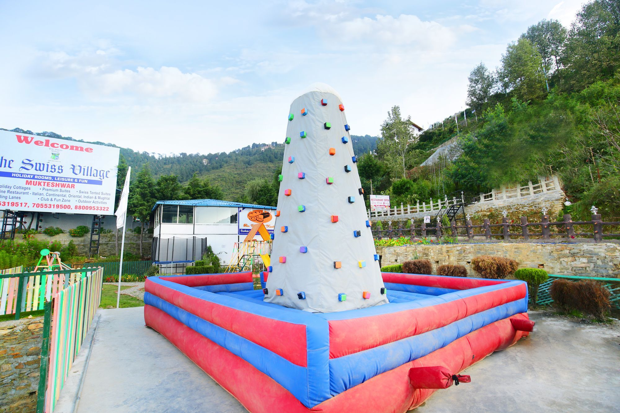 The Swiss Village Resort ไนนิตาล ภายนอก รูปภาพ