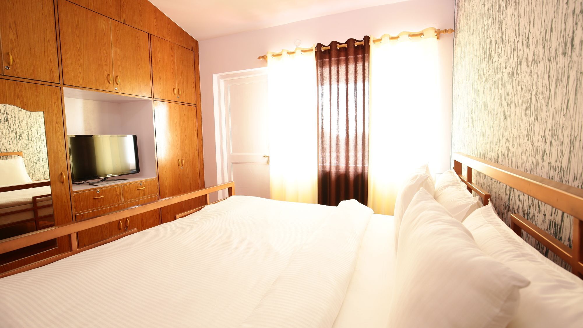 The Swiss Village Resort ไนนิตาล ภายนอก รูปภาพ