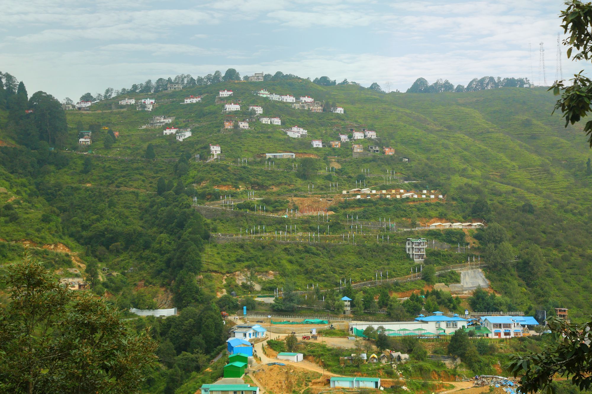 The Swiss Village Resort ไนนิตาล ภายนอก รูปภาพ